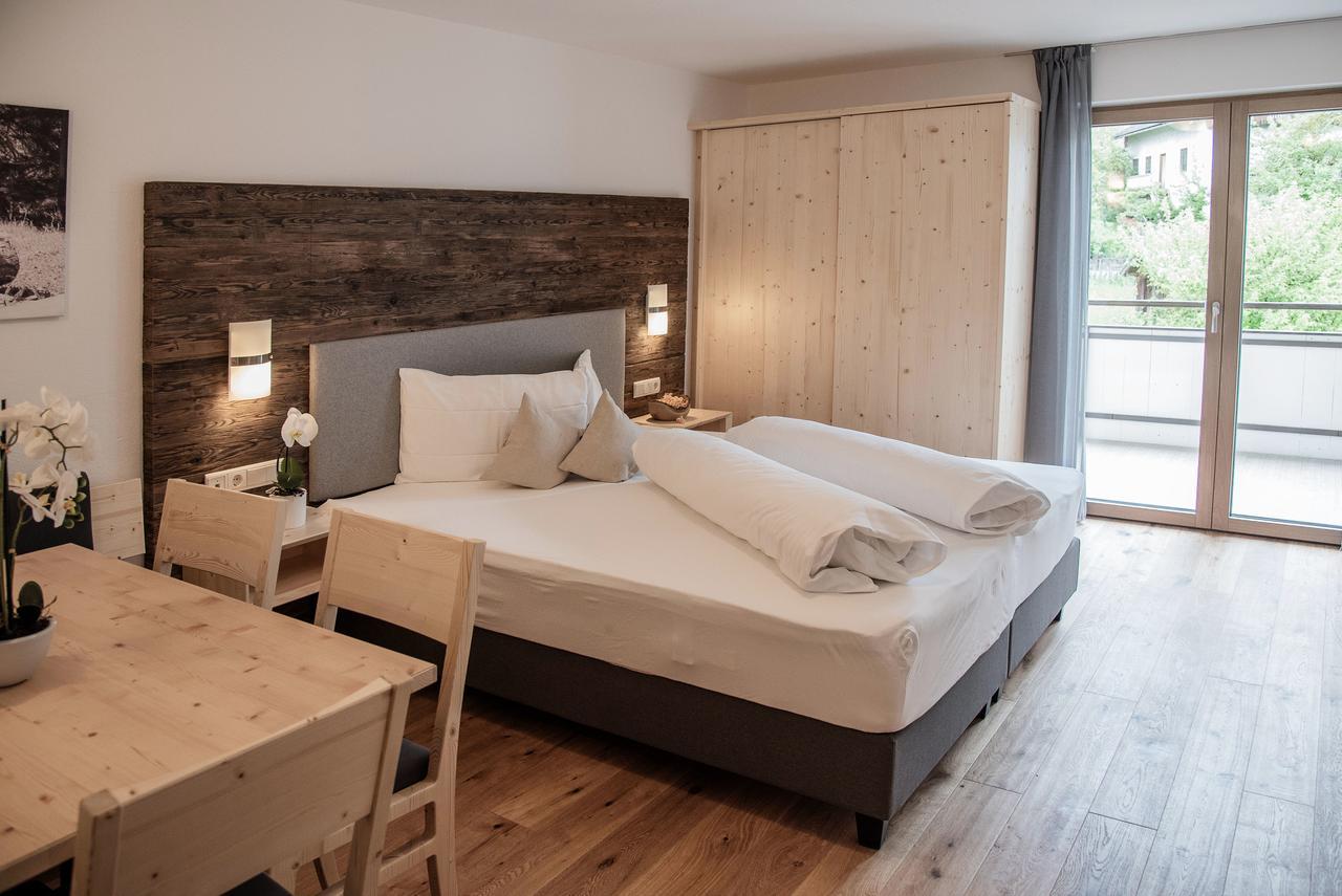 Appartement- Und Wellnesshotel Winkler Falzes Ngoại thất bức ảnh